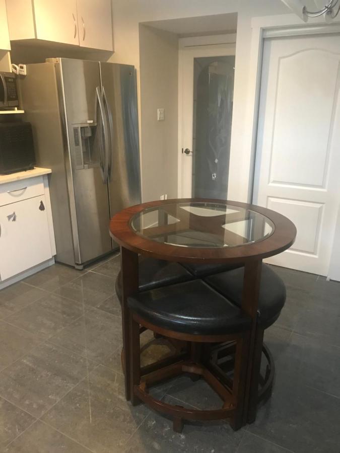 Large Suite With Separate Bathroom Ρίτσμοντ Εξωτερικό φωτογραφία